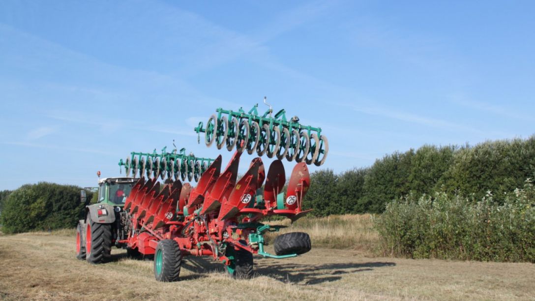 3 U 1 plug Kverneland PW / RW - za traktore do 450 KS, 4 - 7 brazdi